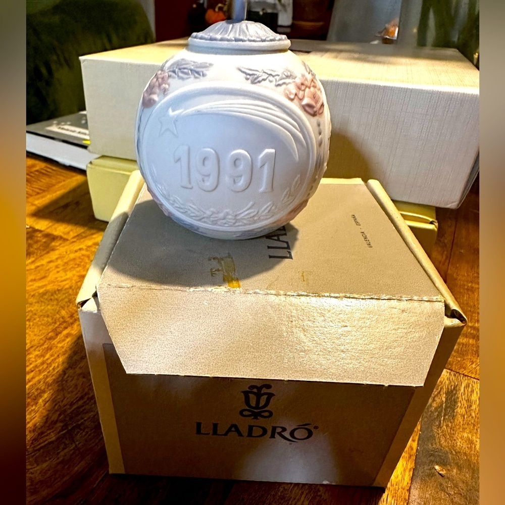LLadro Christmas 🎄 tree ornament Vintage 1991 in the original box never used